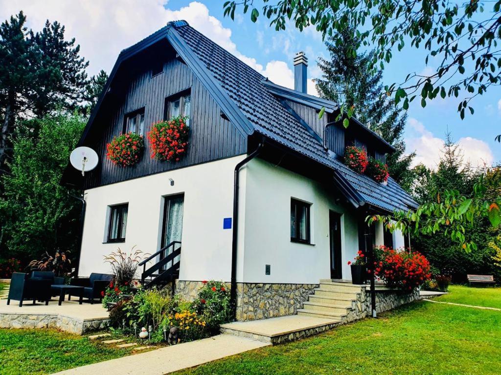 Rudanovac Plitvice Retreat Apartments מראה חיצוני תמונה